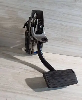 Honda Civic Brake pedal