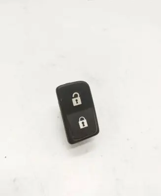 Volvo V50 Central locking switch button 30773333 30773334 03451510