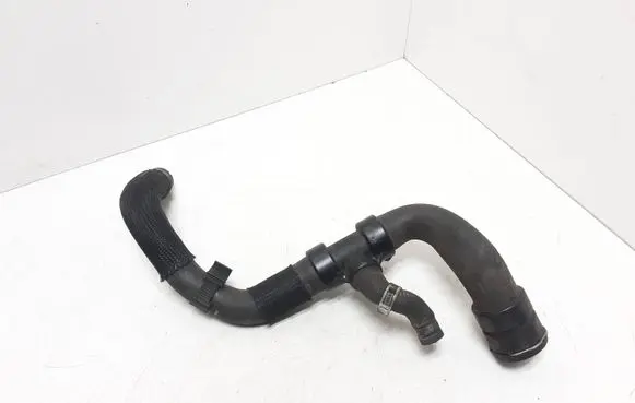 Volvo V60 Engine coolant pipe/hose 31325615