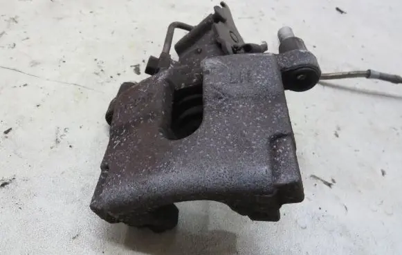 Rear brake caliper