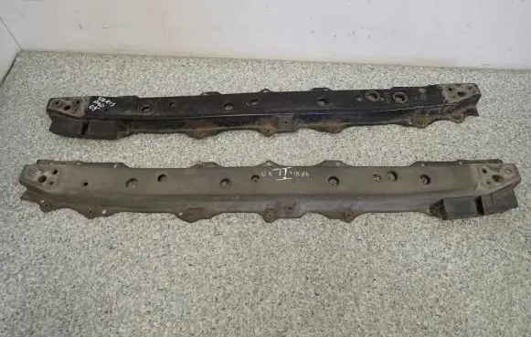 Toyota Yaris Front bodywork piece 