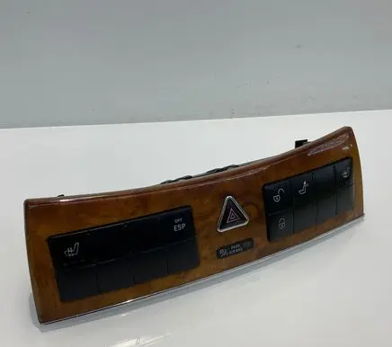 Mercedes-Benz C W203 Hazard light switch A2096890031 2096890031