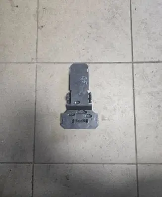 Volkswagen PASSAT B5 Tail light bulb cover holder 3B9945257