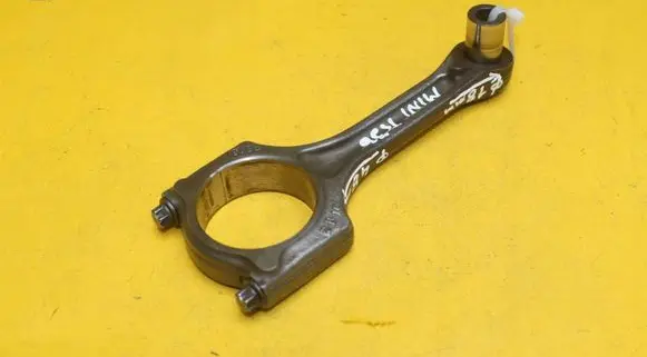Mini One - Cooper Coupe R56 Piston with connecting rod