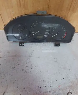 Mazda 626 Speedometer (instrument cluster) FDGE6VD