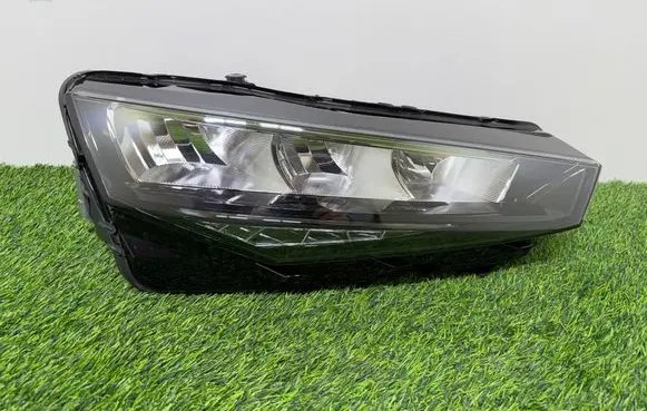 Skoda Scala Headlight/headlamp 655941016