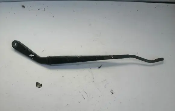 Hyundai Terracan Front wiper blade arm