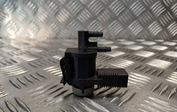 Volkswagen Tiguan Turbo solenoid valve 1K0906283A