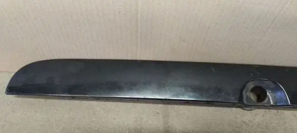 Opel Zafira A Trunk door license plate light bar 90579631