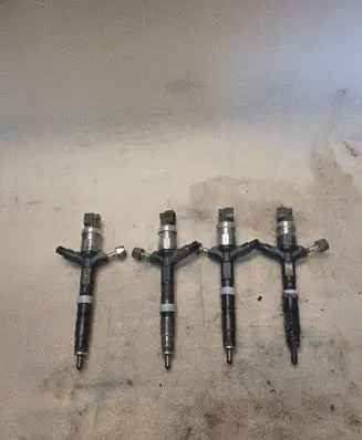 Toyota RAV 4 (XA20) Fuel injectors set 2367027030 11D27688