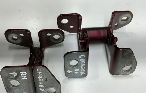 Rear door hinge set