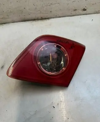 Mazda 3 I Tailgate rear/tail lights P2913R