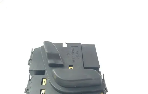 Mercedes-Benz E W212 Seat control switch A2048701958