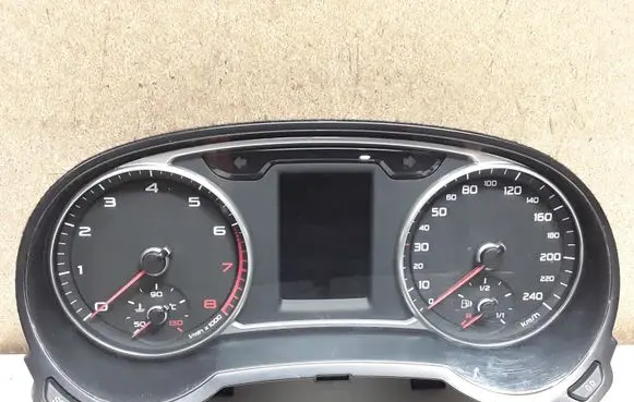 Audi A1 Speedometer (instrument cluster) 8X0920930C