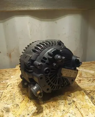Volkswagen PASSAT B6 Generator/alternator 021903026L 107117105 C5427835