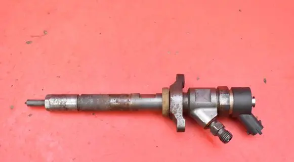 Ford Focus C-MAX Fuel injector 0445110239