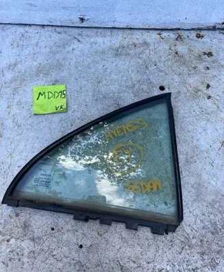 Toyota Avensis T250 Rear door window glass 43R00048 DOT24AS2M68