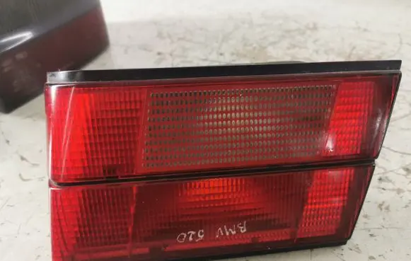 BMW 5 E34 Tailgate rear/tail lights 1384012R