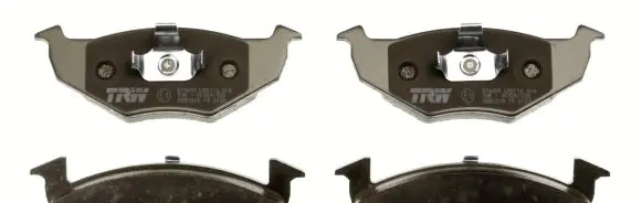 Volkswagen Golf III Brake pads (front) GDB1218