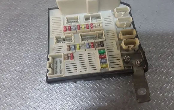 Renault Scenic II - Grand scenic II Fuse module 8200455424