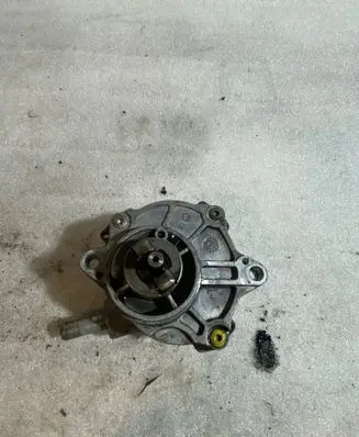 Mercedes-Benz ML W164 Vacuum pump A623065