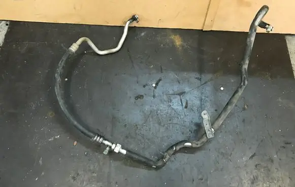 Nissan Patrol Y61 Air conditioning (A/C) pipe/hose