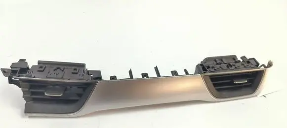 Renault Captur II Dashboard side air vent grill/cover trim 687605844R
