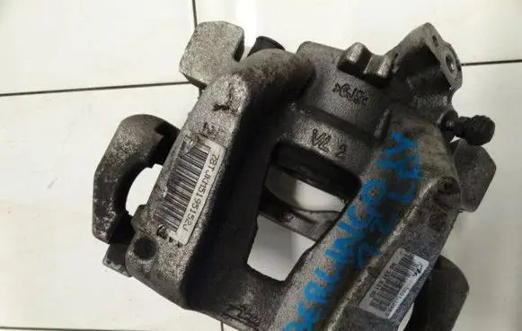 Citroen Berlingo Front brake caliper 9833183180