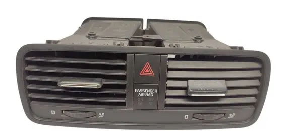 Skoda Yeti (5L) Dash center air vent grill 5L0820951