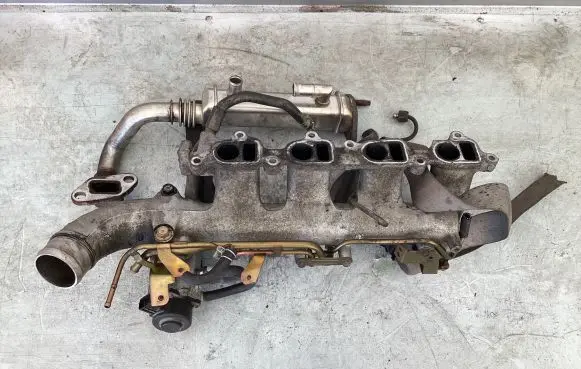 Nissan X-Trail T30 Intake manifold Nl0789