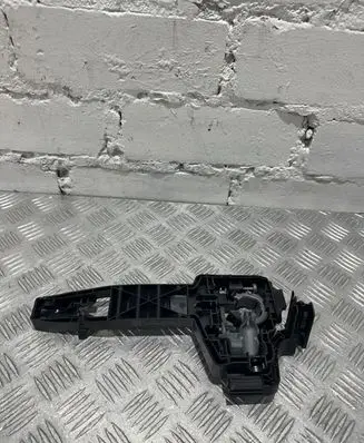 Mercedes-Benz Vito Viano W447 Front door exterior handle/bracket A4477600634
