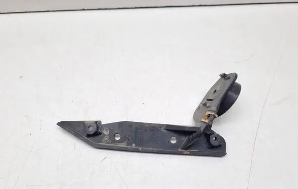 BMW 3 E90 E91 Headlight/headlamp mounting bracket 7058448