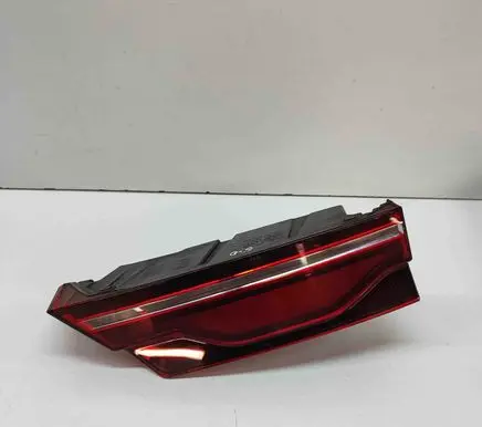 Jaguar F-Pace Tailgate rear/tail lights MK8313A420A MK8313A420B