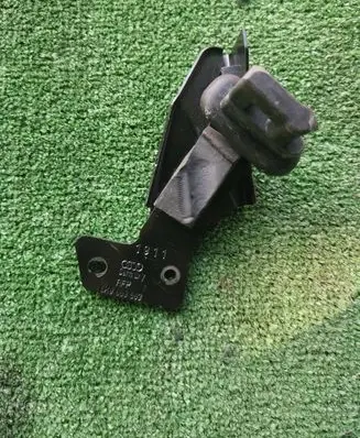 Audi A4 S4 B8 8K Parcel shelf load cover mount bracket 8K9863583