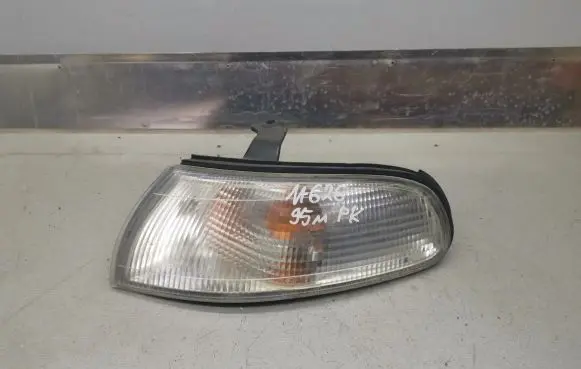 Mazda 626 Front indicator light 21061612