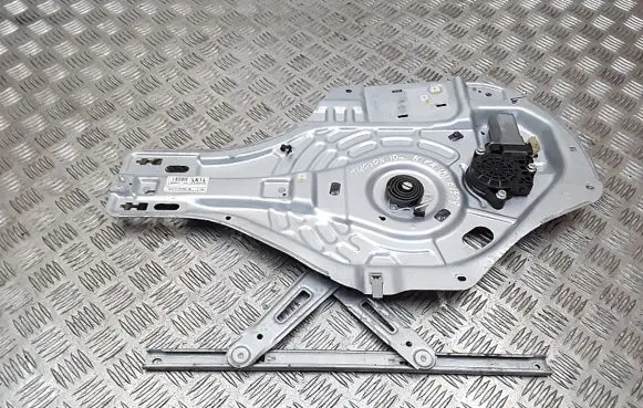 Hyundai Tucson LM Rear door window regulator with motor 82470-2e090