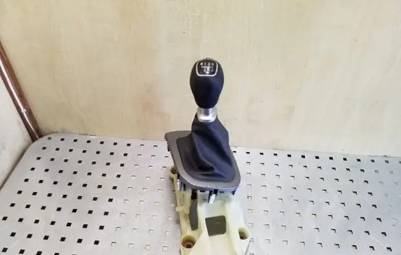 KIA Rio Gear shifter/selector 437000UXXX