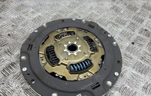 Nissan Leaf II (ZE1) Clutch set kit 1L202445
