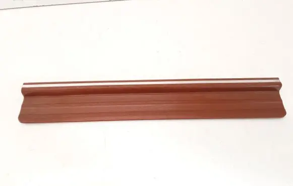 Mercedes-Benz W123 Rear sill trim cover