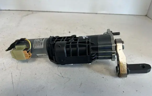 Audi A6 C7 Tailgate/trunk/boot lift motor 4G9827852E