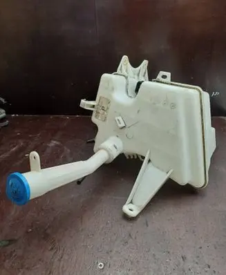 Toyota Avensis T270 Windshield washer fluid reservoir/tank 1006090 8535005072