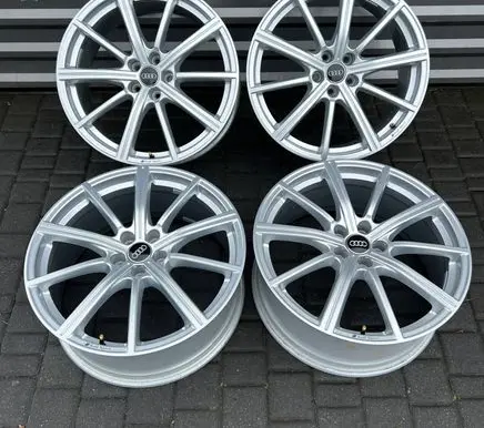 Audi RSQ3 R20 alloy rim 83A601025S