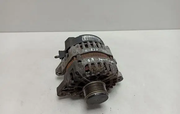 KIA Sportage Generator/alternator 373002F100