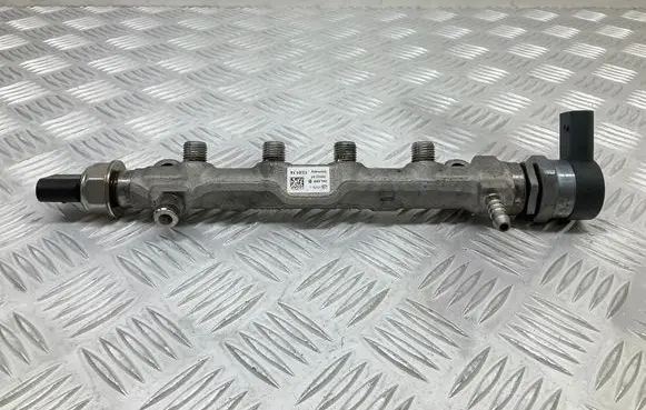 Volkswagen Golf VII Fuel pressure regulator 04L089B 04L906054 057130764AB