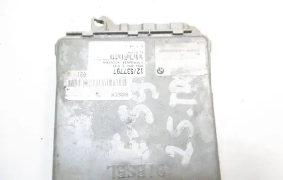 BMW 5 E39 Engine control unit/module ECU 2247891