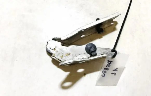 Volkswagen Polo Engine bonnet/hood hinges 6q0823301