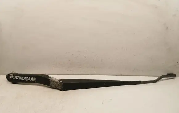 Mitsubishi Grandis Front wiper blade arm