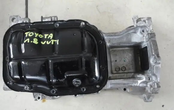 Toyota C-HR I Oil sump 6789