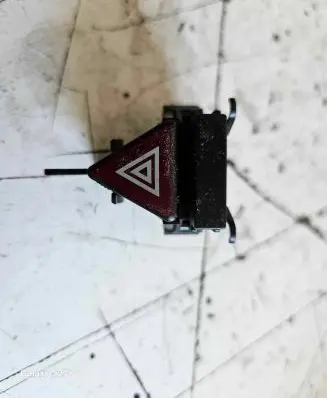 Mercedes-Benz B W245 Hazard light switch 1698207410 33450201 SACQC03D0T