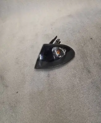 BMW 3 E46 Front indicator light 
